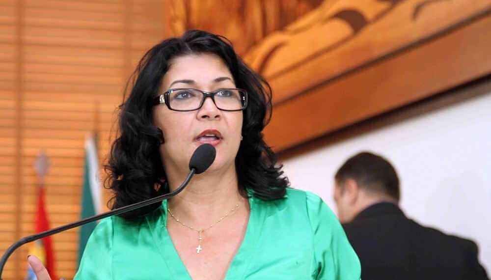 Deputada propõe realização de vasectomia reversível em menores infratores 1 Deputada propõe realização de vasectomia reversível em menores infratores