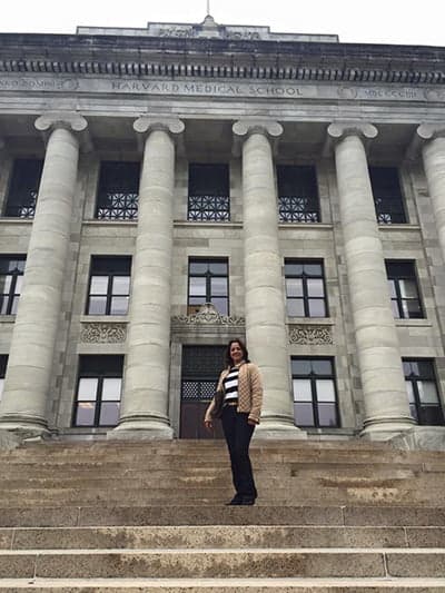 KariExpo 3 Médica cardiologista Joicely Costa aprimora seu vasto conhecimento participando em Boston de Congresso Americano de Ecocardiografia.