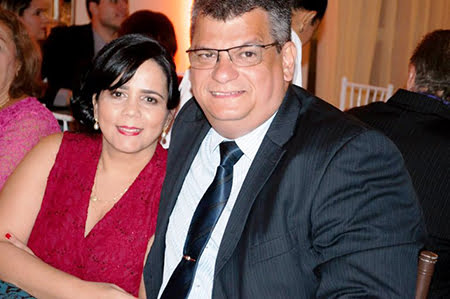 foto 5 - Venerável da loja Liberdade Acreana Felismar Mesquita e a esposa