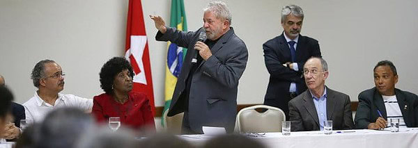 Ex-presidente Lula pede Partido dos Trabalhadores permaneça unido em defesa do governo