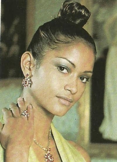 Acreana Danha Costa clicando para os eventos de moda