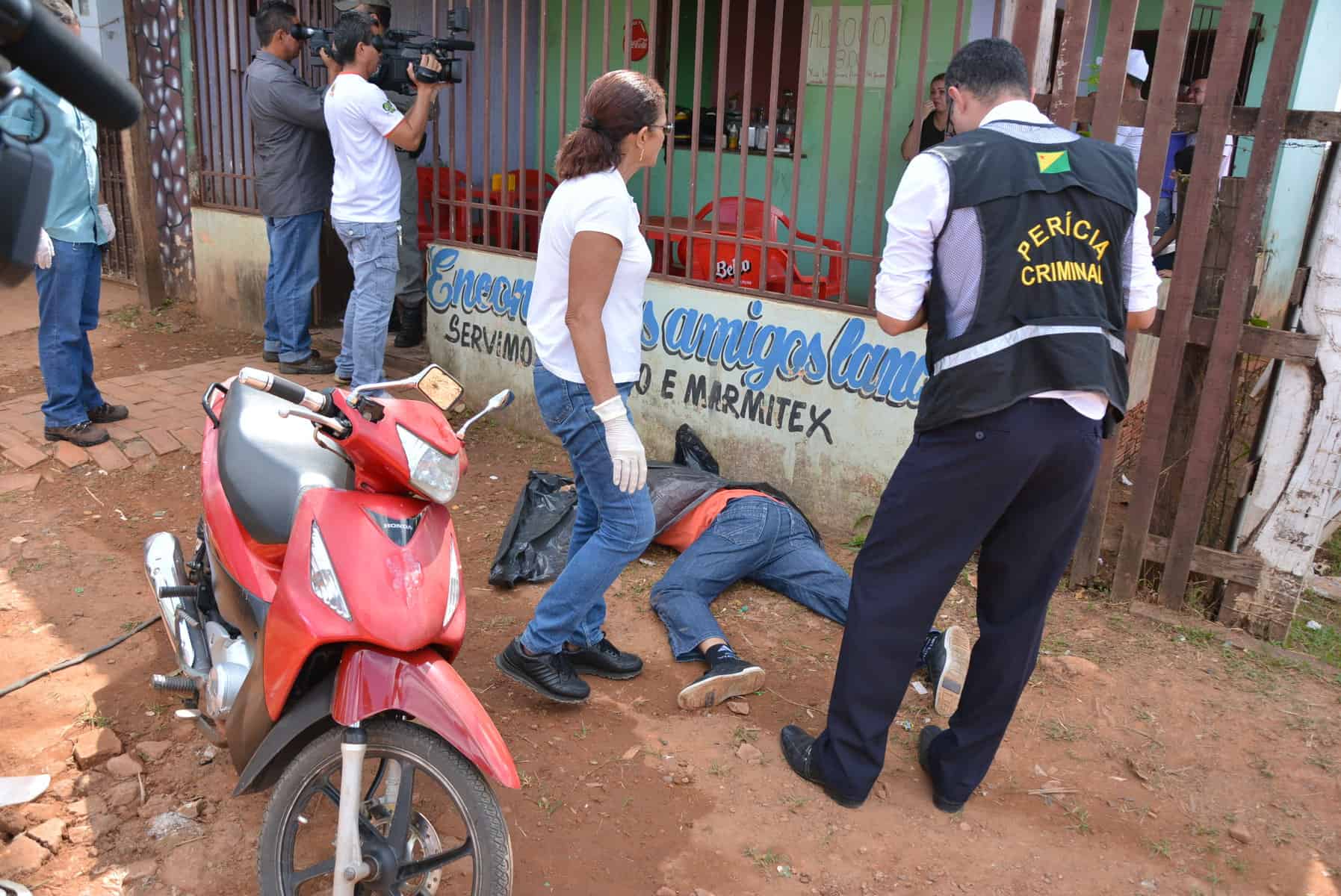 Estudante de medicina é executado a tiros em Rio Branco 4 1 - Estudante de medicina é executado a tiros em Rio Branco (5)