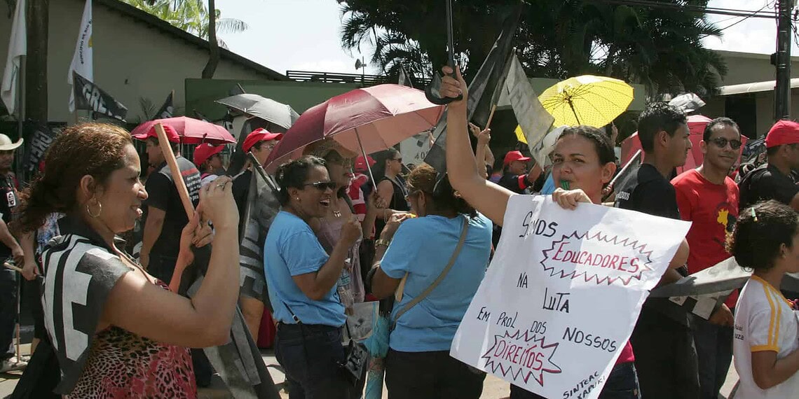 SEE/AC confirma que os pontos dos grevistas estão sendo cortados e categoria promete manifestação nesta quinta 1 SEE/AC confirma que os pontos dos grevistas estão sendo cortados e categoria promete manifestação nesta quinta