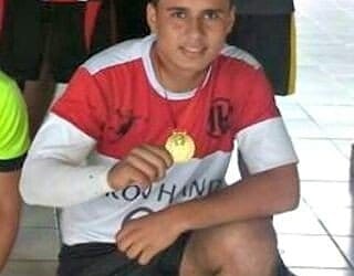 O jovem não possuía habilitação e saiu com a moto sem a permissão dos pais