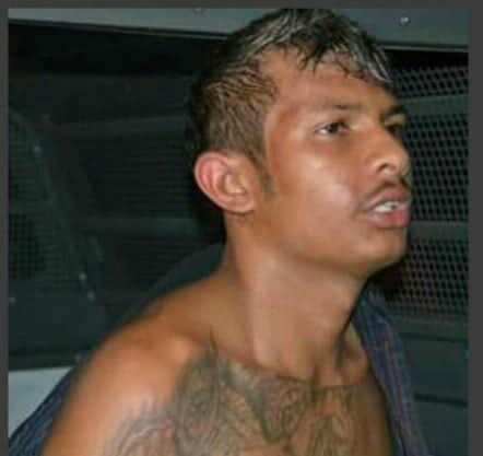 Quatro pessoas roubaram o carro no bairro 6 de Agosto