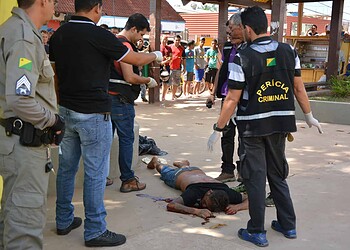 Presidiário em condicional é executado a tiros ao sair da Igreja