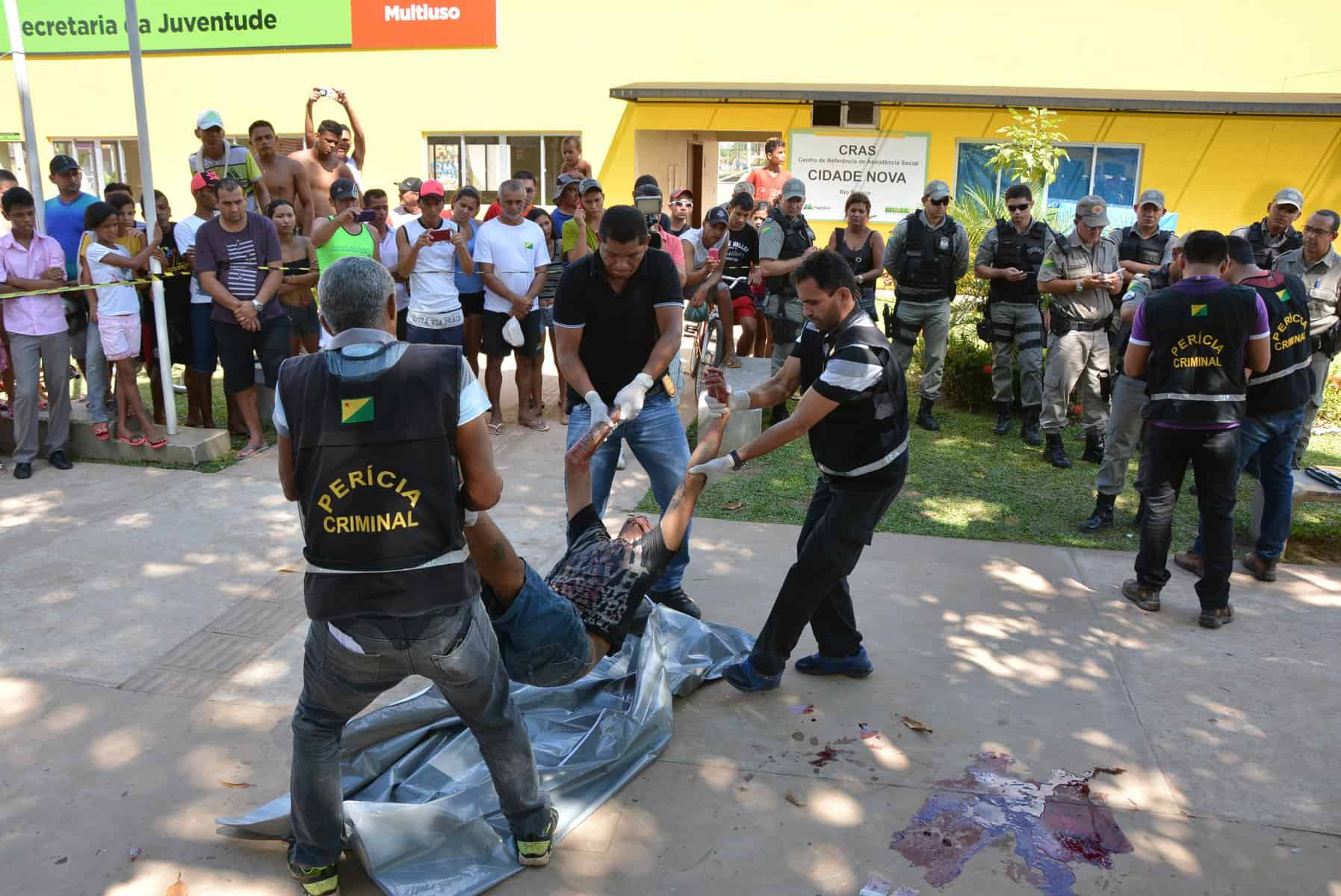 Presidiário em condicional é executado a tiros ao sair da Igreja 2 2 - Presidiário em condicional é executado a tiros ao sair da Igreja (5)