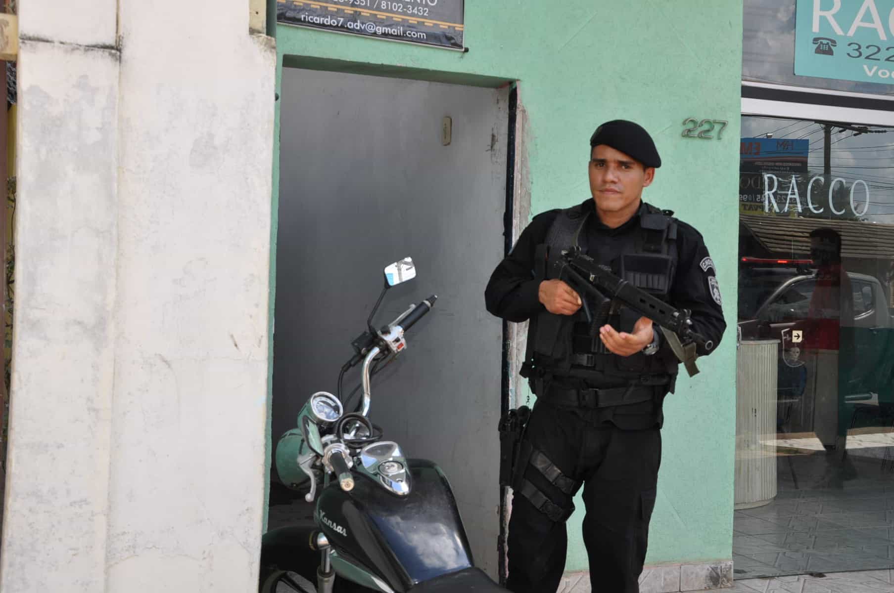 Presidiários do semiaberto assaltam clínica dentária em Rio Branco 7 2 - Presidiários do semiaberto assaltam clínica dentária em Rio Branco (4)