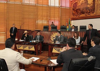 Professores são recebidos pelo presidente da Assembleia Legislativa