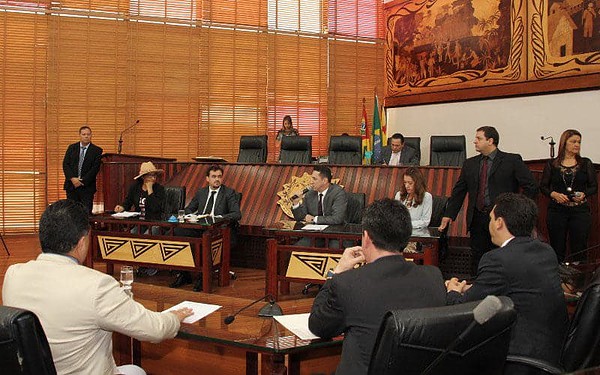 Professores são recebidos pelo presidente da Assembleia Legislativa