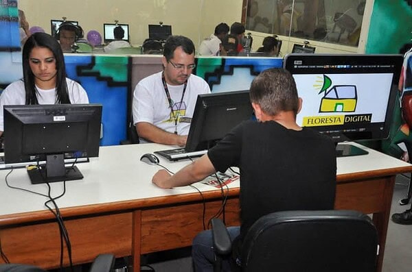 Expoacre dispõe de acesso a computadores e internet grátis