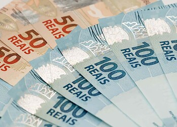 Receita libera segundo lote de restituições do Imposto de Renda