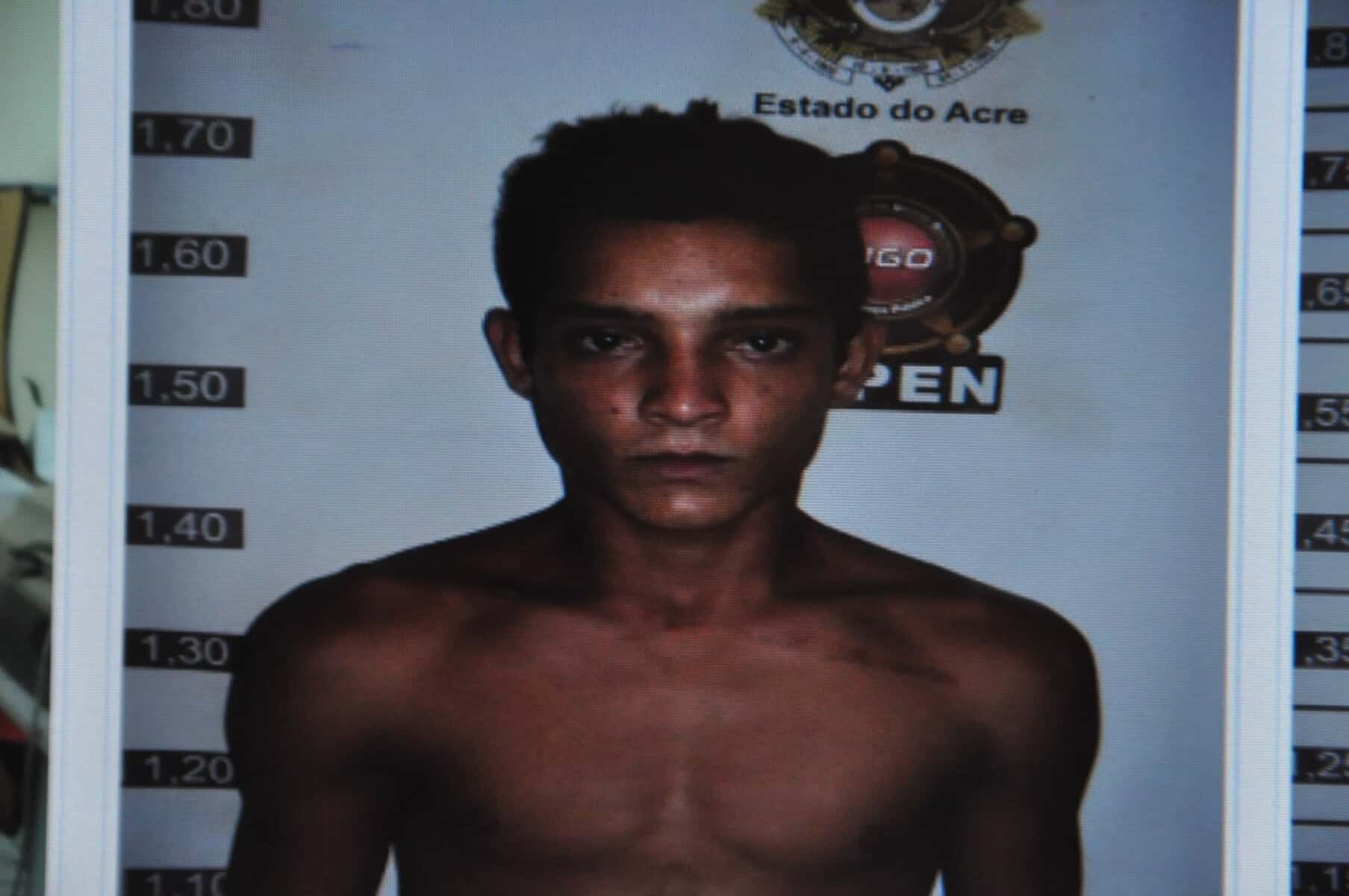 3 - Polícia Civil prende três na Baixada do Sol por tráfico e porte ilegal de arma (5)