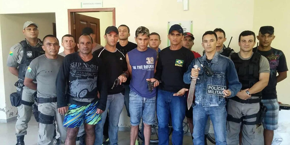 Pouca horas após os crimes os assaltantes foram detidos pela Polícia Militar