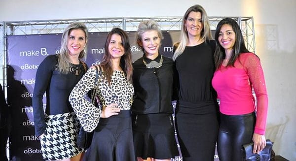 Talk Show com Suelen 5 As amigas Patrícia Queiroz, Aline Feltrin, Lilian Almeida, Iara Cordeiro e Daniela Garcia marcaram presença