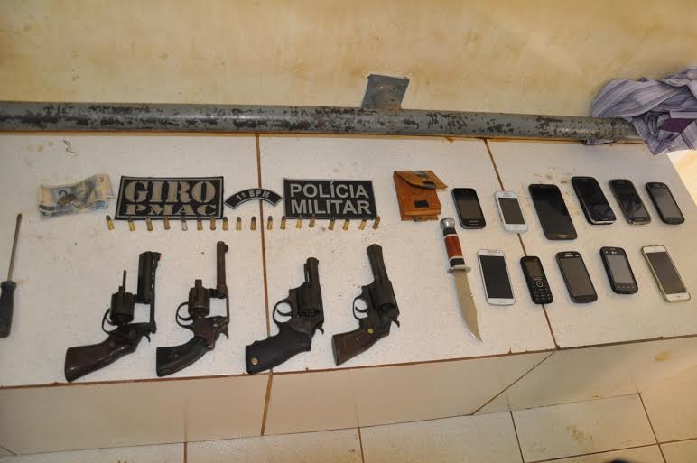 Bando fortemente armado invade empresa rende funcionários e clientes