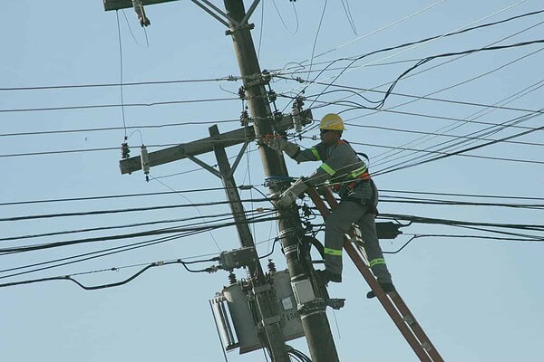 Problema em Rondônia causa apagão em Rio Branco e municípios próximos
