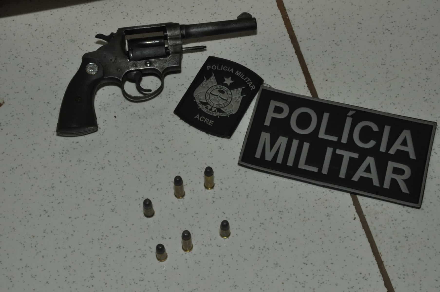 PM prende homem que pretendia matar suposto assaltante em bar 2 COL 1 - PM prende homem que pretendia matar suposto assaltante em bar (1)