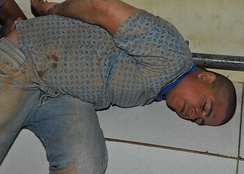 Homem invade igreja e agride pastor