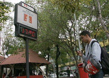 Frente fria moderada deve chegar à capital