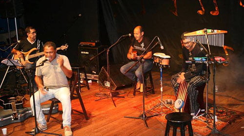 GUIA GAZETA 17/07/2015: Recital, teatros, prêmios, eventos beneficentes...