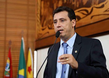 Deputado Jairo Carvalho apresenta projeto de lei que incentiva boas práticas no trânsito