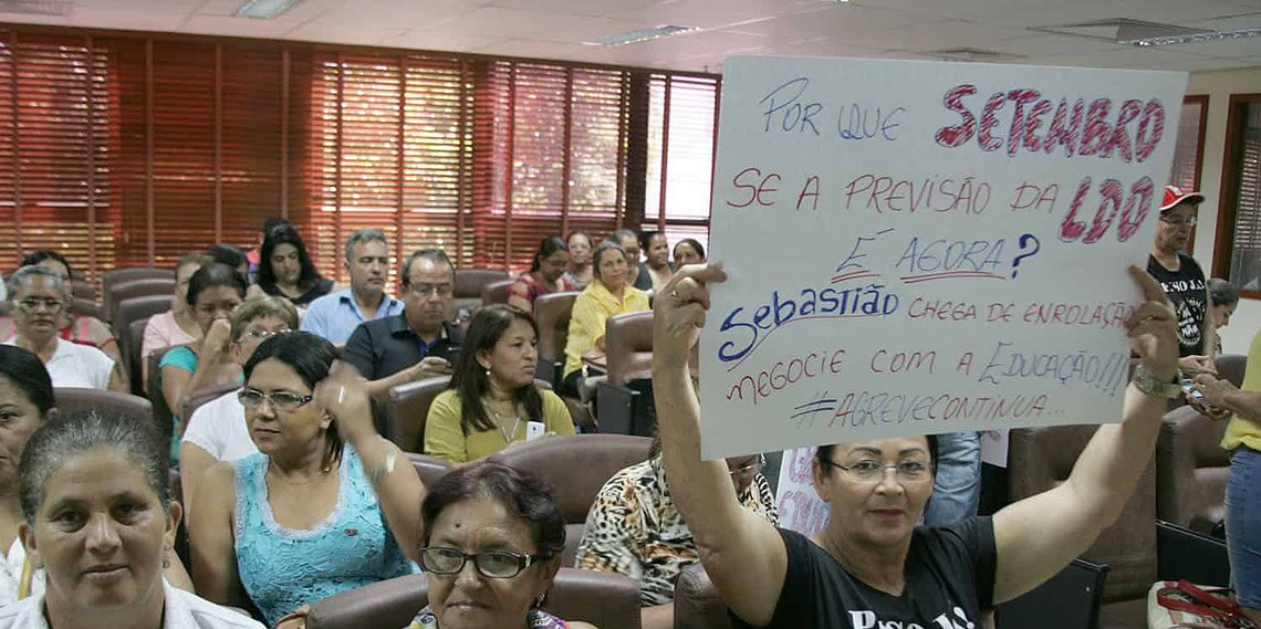 Após polêmica, aumento para delegados é aprovado na Aleac 1 Após polêmica, aumento para delegados é aprovado na Aleac