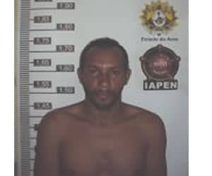 Homem é preso com arma de fogo e confessa que a intenção era matar desafeto