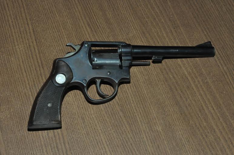 Homem tenha roubar distribuidora e é  linchado por populares 3