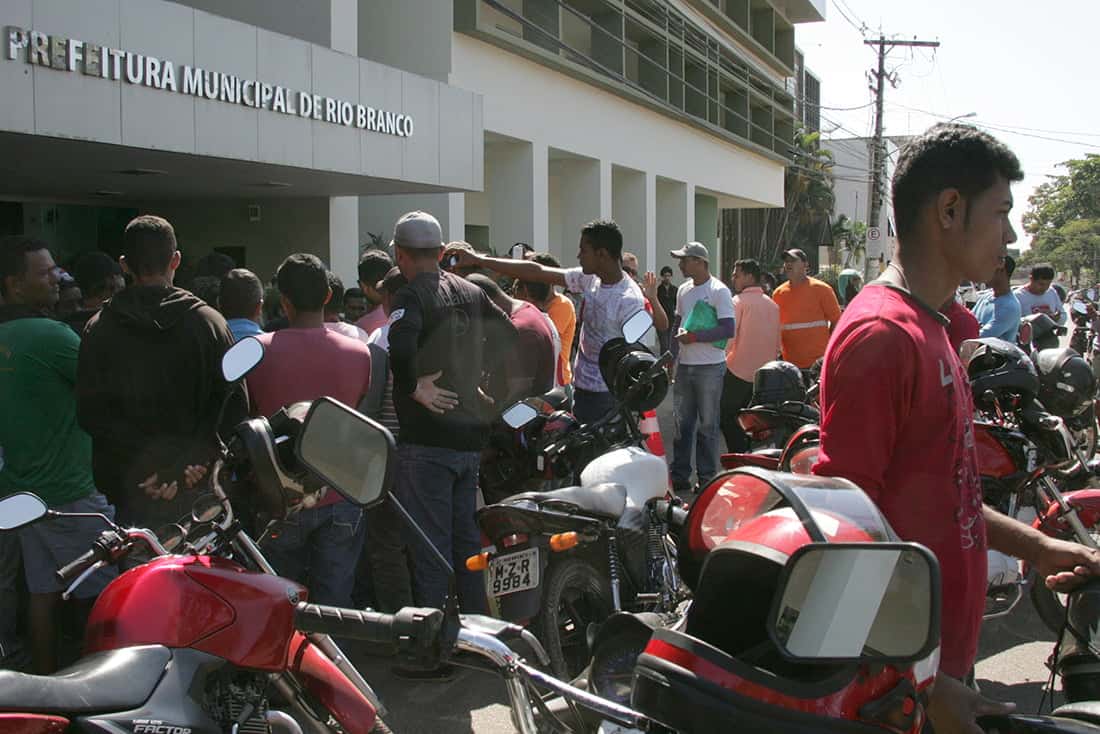 Piranga protesta no centro - OL (6)