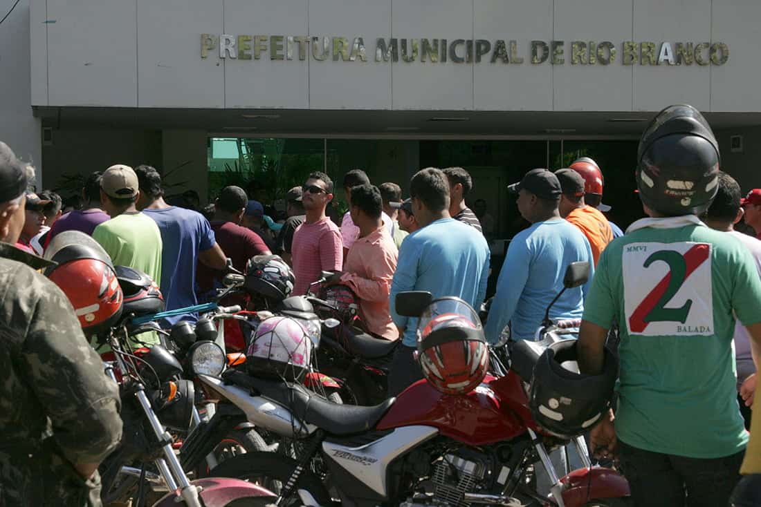 Piranga protesta no centro - OL (7)