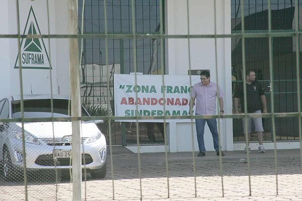 Sem negociações, greve da Suframa continua