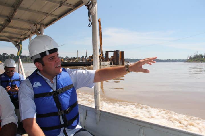 Rio Madeira: “Voltarei aqui quantas vezes precisar até que essa ponte seja concluída”, diz Gladson Cameli