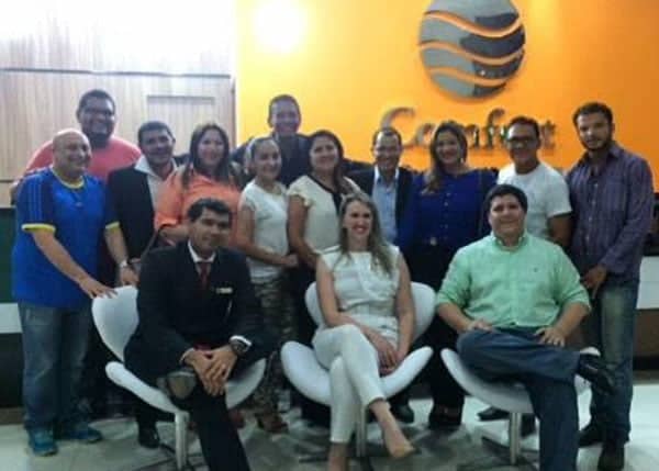 Ação Sarah 2 Diretoria do Comfort hotel recebeu a imprensa na quinta-feira para comemorar início das atividades do hotel que é referência no setor turístico do Estado.