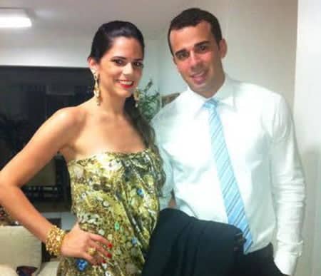 Ação Sarah 3 Quem chega Médico Gabriel Ricciardi para alegria da família e legião de amigos, desembarca nesta quarta nas terras de Galvez para dias de puro relax. Aproveita para descansar antes de iniciar maratona de estudos para as provas de residência, desta vez, em cardiologia. Na foto Gabriel com a irmã Sabrina Ricciardi.