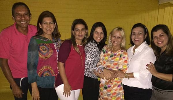 Luiz Theodoro, Socorro Rodrigues, Simone Chaves e Gigi Manchini badalando pela inauguração do Point do Pato, na última quarta-feira.