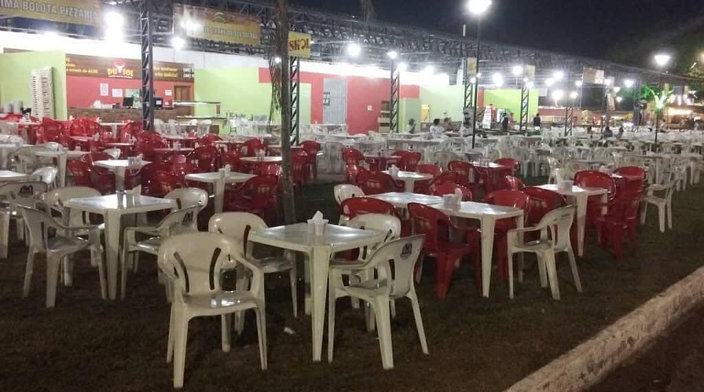 Restaurantes registram queda nas vendas da Expoacre 2015