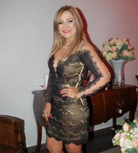  Sempre linda,  minha amiga Socorro Bessa nos salões da sociedade 