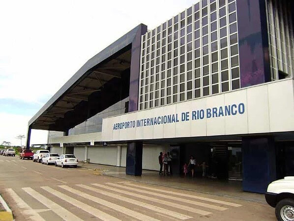 Defesa do Consumidor discute o funcionamento do aeroporto do Acre
