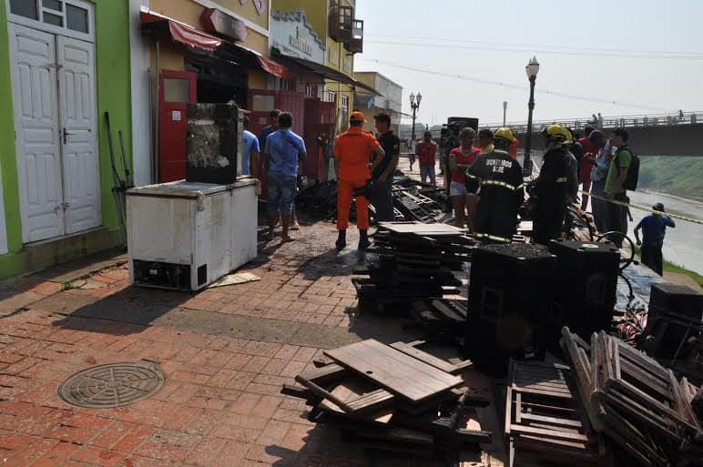 Choperia no Mercado Velho teve 70% do espaço queimado em incêndio na manhã desta segunda 2 CHOPPERIA MERCADO VELHO - FOTO CEDIDA 3