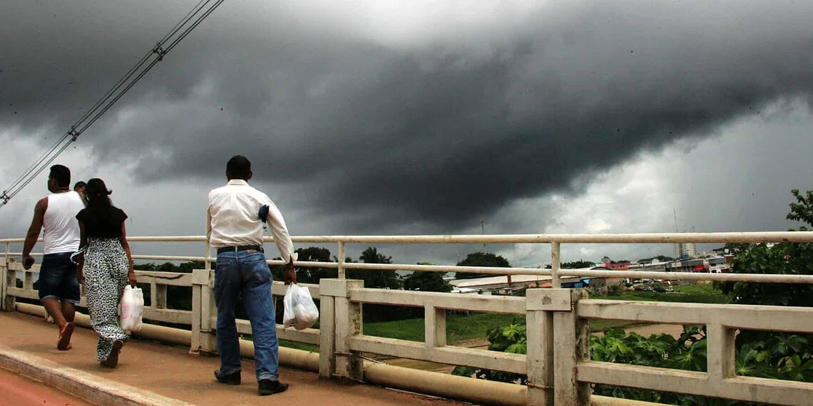 Tempo segue nublado e com chuvas em todo o Acre neste domingo, diz Sipam