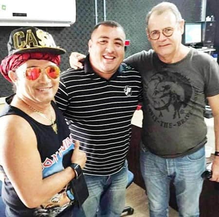 FLASH - Radialista Clebson Oliveira com a fera do humor Nairon Barreto (o Zé Lezin da Paraíba) e o rei do brega Wanderlei Andrade nos estúdios da Gazeta FM 93.