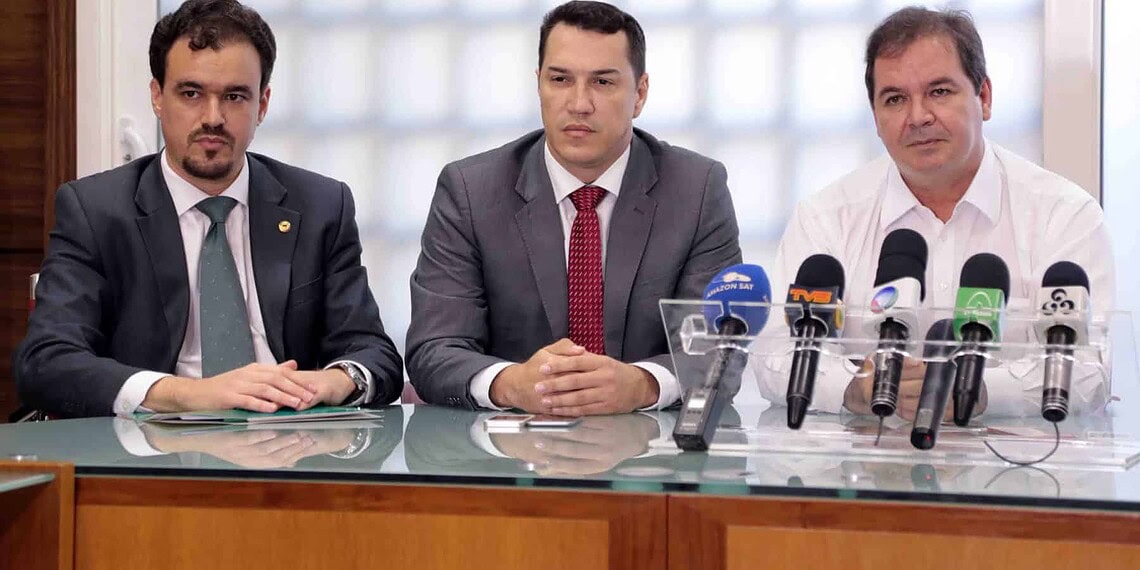 Aleac intercede e governo garante pagamento de grevistas