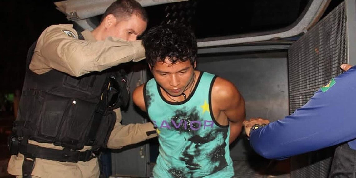 Peruano é preso com cinco quilos de cocaína 1 Peruano é preso com cinco quilos de cocaína