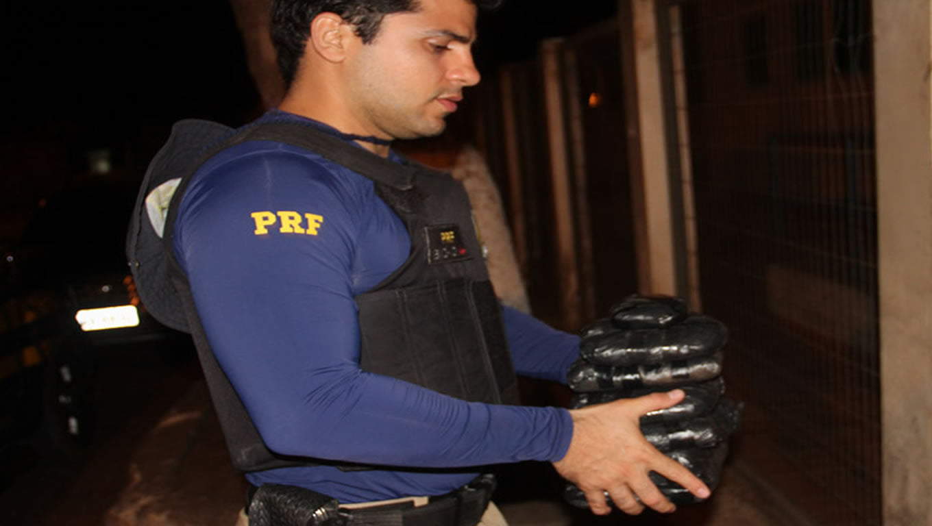 Peruano é preso com cinco quilos de cocaína 4 Peruano é preso com cinco quilos de cocaína (4)