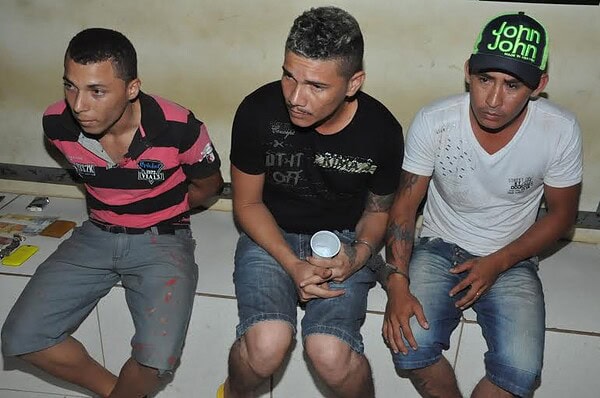 Polícia prende três homens acusados de tráfico de drogas