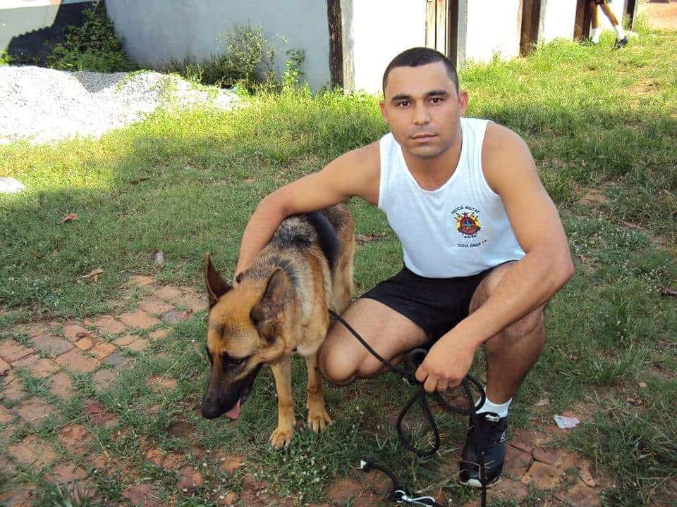 Policial militar é morto a facadas em sena Madureira