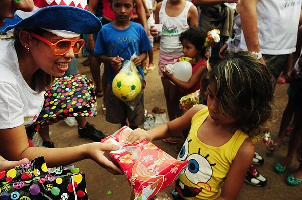 Projeto Criança Feliz arrecada doações para bazar solidário