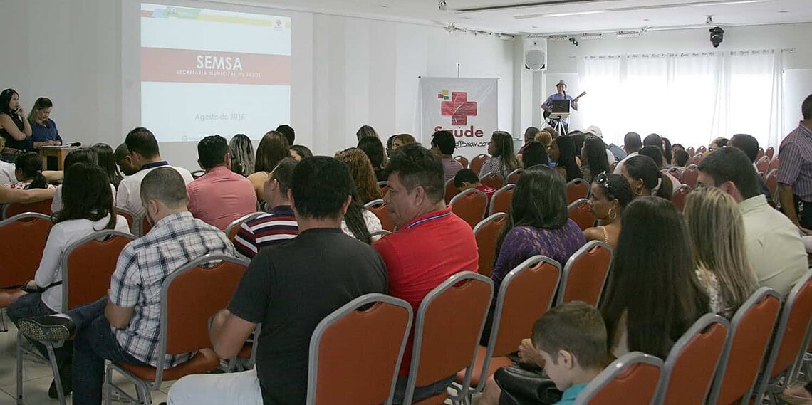 “Estamos na contramão da história do país: contratando ao invés de demitir”, diz secretário