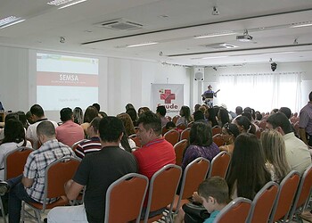 “Estamos na contramão da história do país: contratando ao invés de demitir”, diz secretário